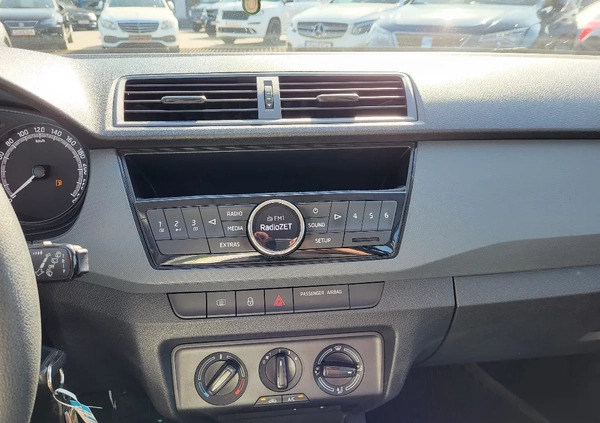 Skoda Fabia cena 24900 przebieg: 271000, rok produkcji 2019 z Tykocin małe 79